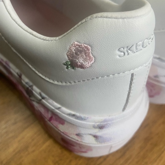 Skechers Women's White and Pink Floral Sneakers - Picture 10 of 10